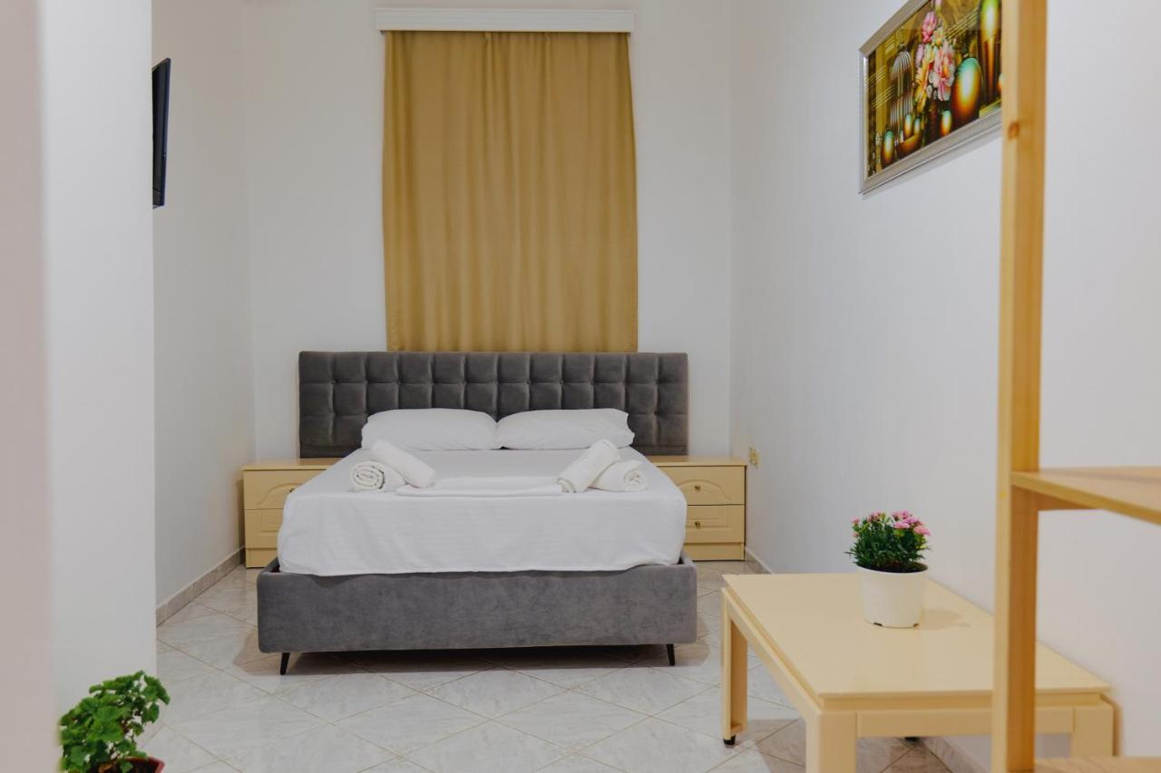 Hotel Casamia Саранде Екстериор снимка