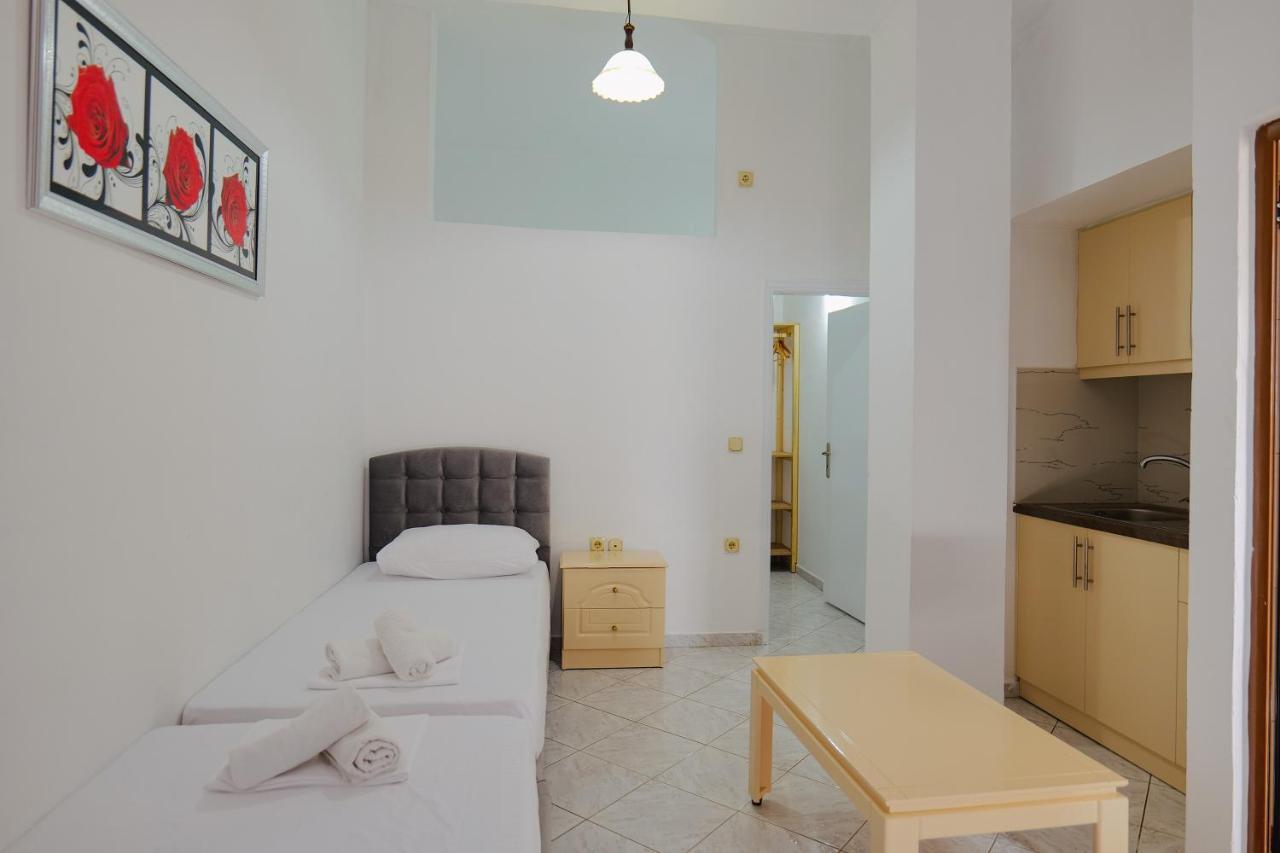 Hotel Casamia Саранде Екстериор снимка